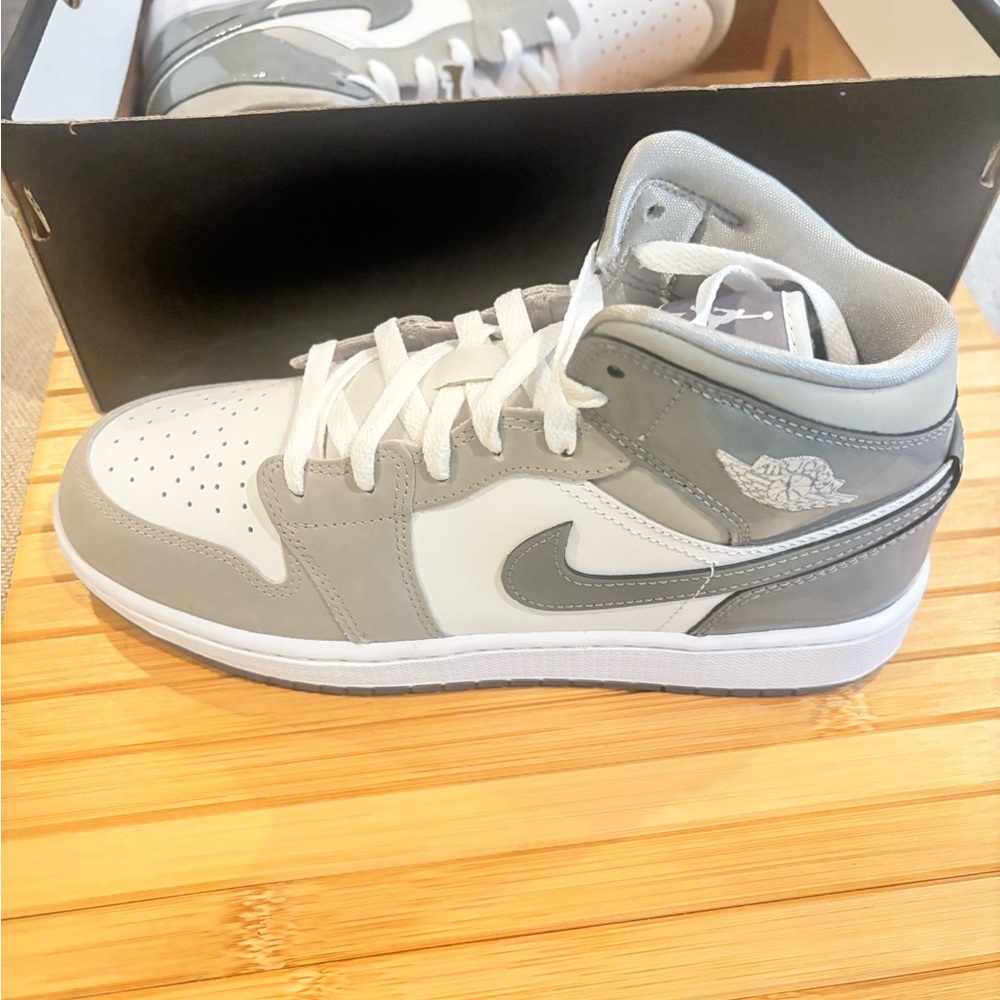 Nike Air Jordan 1 MID SE (GS) youth